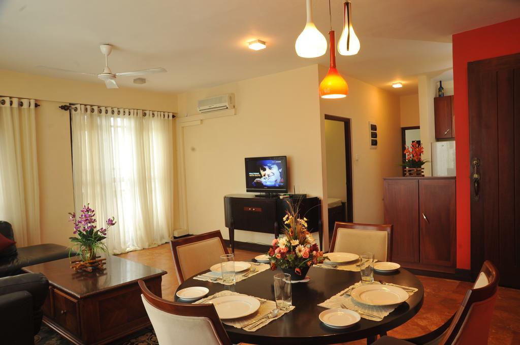 Prestige Court Residencies Hotel Dehiwala-Mount Lavinia Eksteriør billede