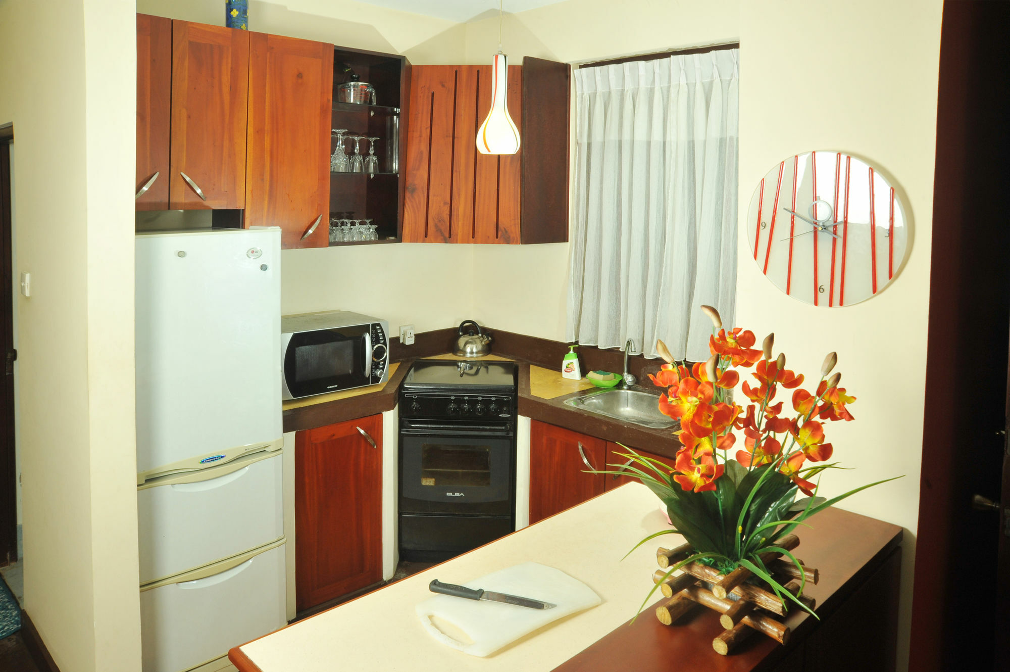 Prestige Court Residencies Hotel Dehiwala-Mount Lavinia Eksteriør billede
